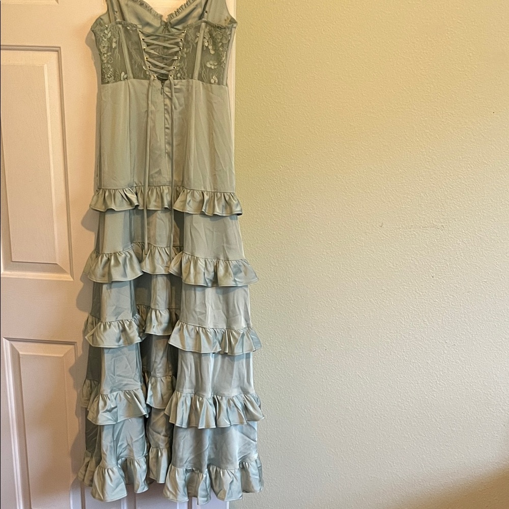 Elegant Green Ruff Dress ltar State layered ruffles from hips to end of maxi - Picture 9 of 11